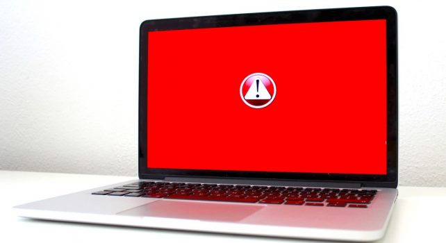 Hackers usan falsos sitios web de Microsoft y Spotify para infectar con malware las computadoras de miles de usuarios